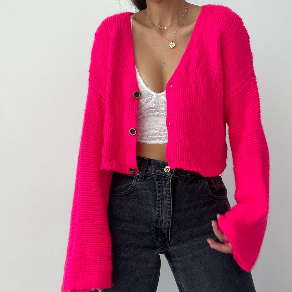 NWT Forever 21 pink cropped v neck button down cardigan sweater - Picture 6 of 10